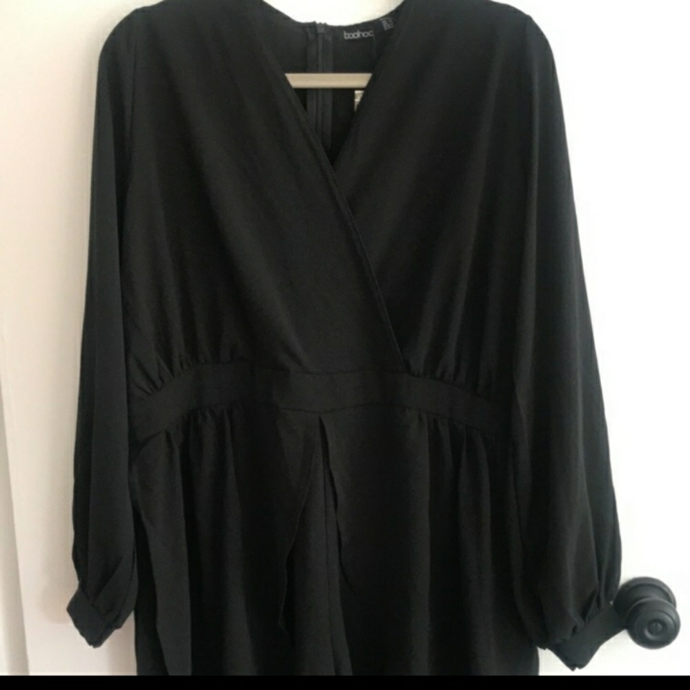 Brand new Romper so adorable fits amazing!! - Picture 2 of 6